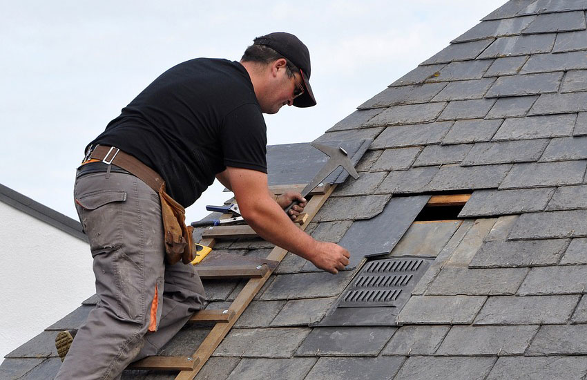 Signs Your Roof May Need Repair or Replacement